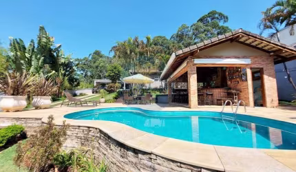 Casa em condomínio fechado com 5 quartos à venda na Rua Marechal Deodoro da Fonseca, 13, Granja Viana, Carapicuíba, 322 m2 por R$ 2.470.000