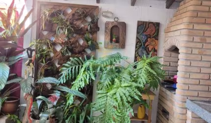 Casa junto ao Parque Cemucam e o Melhor da Granja Viana