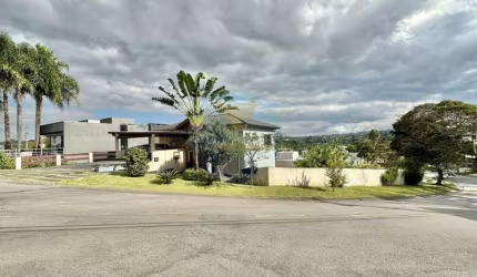Casa 3 Suítes + Hóspedes com Vista Campo de Golf