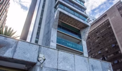 Apartamento alto padrão, Avenida Boa Viagem, 3 Quartos sendo 2 Suítes!