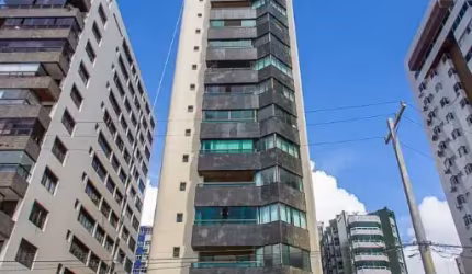 Apartamento com aproximadamente 230m2, 4 Quartos, 3  Suítes!
