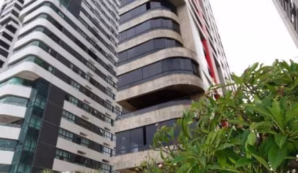 Apartamento com aproximadamente 250m², 3 Quartos sendo 3 Suítes!