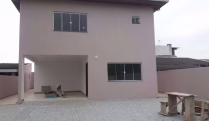 Casa á venda em Camboriú