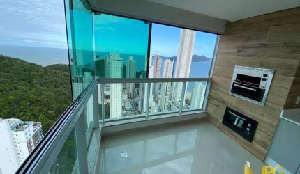 Apartamento com vista mar em Balneário Camboriú