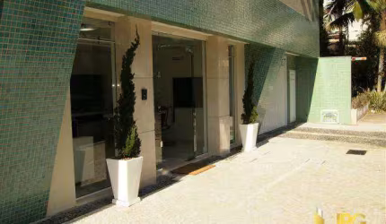 Sala comercial á venda no centro de Balneário Camboriú