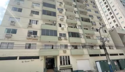 cobertura á venda no centro de Balneário Camboriú