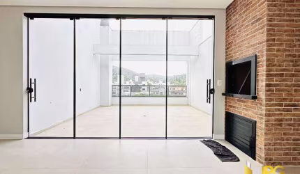 Cobertura com 3 dormitórios e 2 vagas de garagem à venda, 141 m² por R$ 1.130.000 - Nações - Balneário Camboriú/SC
