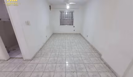 LOCAÇÃO/VENDE l APARTAMENTO AMPLO l PADRÃO LIVING/STUDIO/LOFT l DE FRENTE l COM AREA DE SERVIÇO l ELEVADORES l PORTARIA 24 HR l SÃO VICENTE