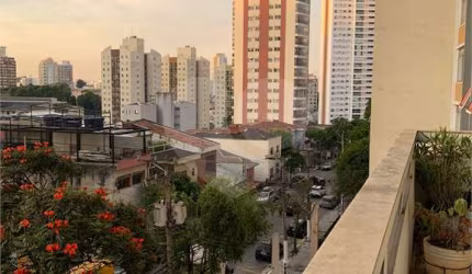 Apartamento com 3 quartos à venda em Aclimação - SP