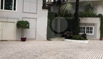 Condomínio com 4 quartos à venda em Fazenda Morumbi - SP