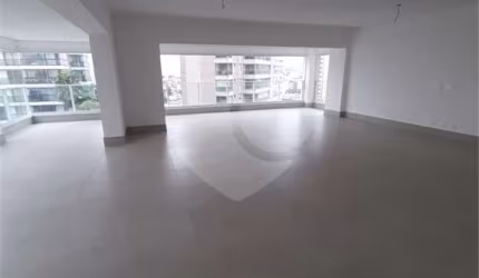 Apartamento com 4 quartos à venda em Santana - SP