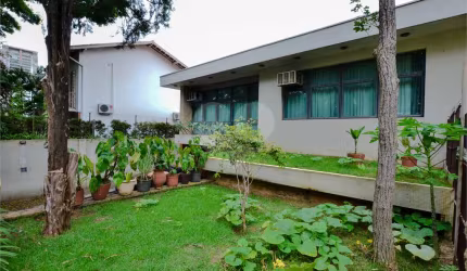 Casa térrea com 3 quartos à venda em Campo Belo - SP