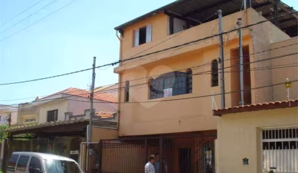 Sobrado com 4 quartos à venda em Vila Carrão - SP