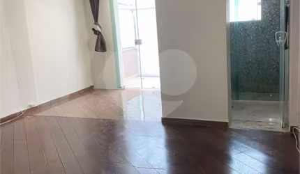 Casa com 4 quartos à venda em Cambuci - SP