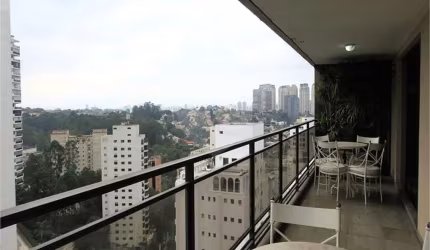 Apartamento com 3 quartos à venda em Real Parque - SP