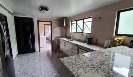 Casa com 4 quartos à venda em City América - SP
