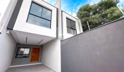 Sobrado com 4 quartos à venda em Vila Carrão - SP