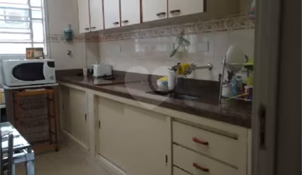 Apartamento com 3 quartos à venda em Bela Vista - SP
