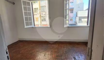 Casa com 2 quartos à venda em Bom Retiro - SP