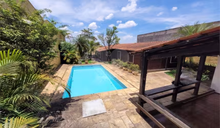 Casa térrea com 3 quartos à venda em Vila Guedes - SP