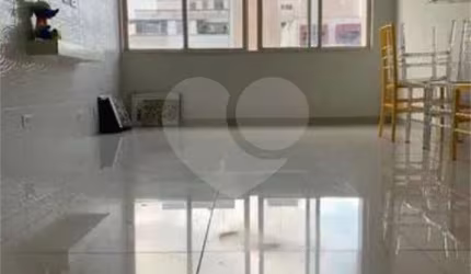 Apartamento com 2 quartos à venda em Bela Vista - SP