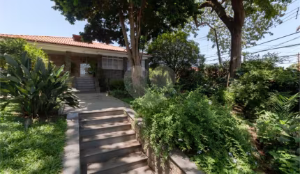 Casa com 4 quartos à venda em Vila Pirajussara - SP