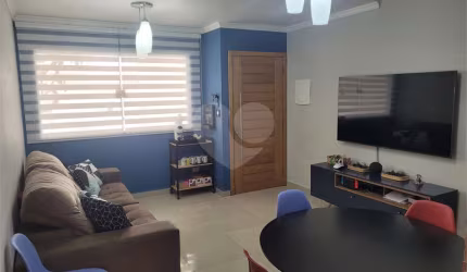 Sobrado com 3 quartos à venda em Vila Carrão - SP