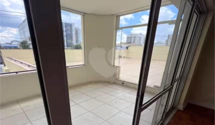 Prédio inteiro à venda em Vila Mariana - SP