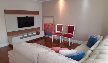 Casa térrea com 4 quartos à venda em Vila Ipojuca - SP