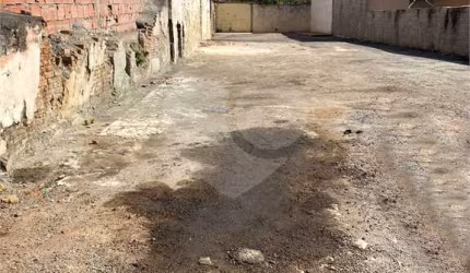 Casa com 4 quartos à venda em Vila Carrão - SP