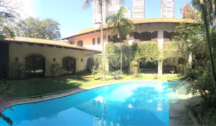 Casa com 6 quartos à venda em Cidade Jardim - SP