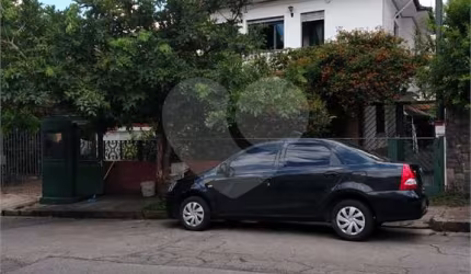 Sobrado com 4 quartos à venda em Sumaré - SP