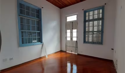 Casa com 2 quartos à venda ou para locação em Bela Vista - SP