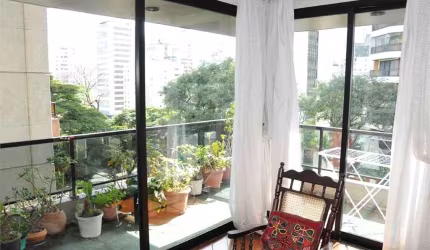 Apartamento com 3 quartos à venda ou para locação em Higienópolis - SP