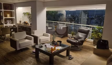 Apartamento com 3 quartos para locação em Paraíso - SP