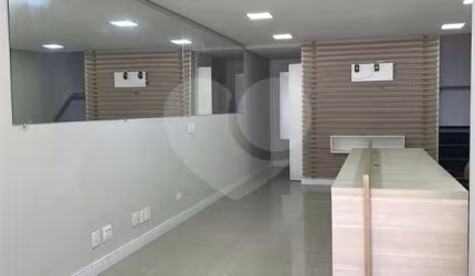Sobrado à venda ou para locação em Vila Gomes Cardim - SP