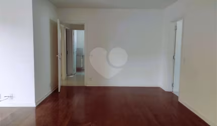 Apartamento com 3 quartos à venda ou para locação em Real Parque - SP