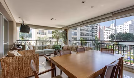 Apartamento com 3 quartos à venda ou para locação em Aclimação - SP