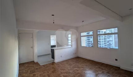 Apartamento com 2 quartos à venda em Vila Olímpia - SP
