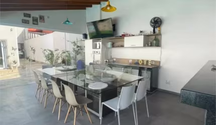 Sobrado com 4 quartos à venda em Lapa - SP