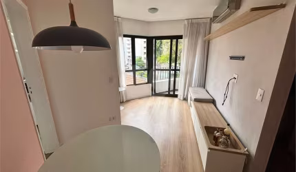 Apartamento com 1 quartos à venda ou para locação em Vila Nova Conceição - SP