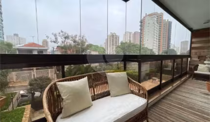Apartamento com 3 quartos à venda ou para locação em Santana - SP