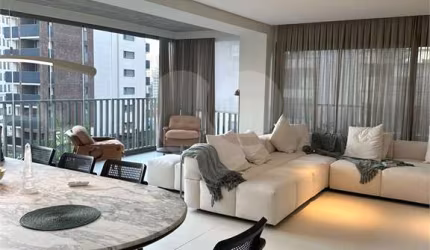 Apartamento com 2 quartos à venda em Vila Nova Conceição - SP