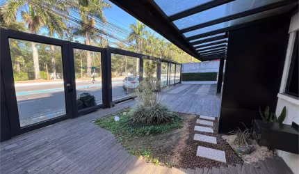 Prédio inteiro à venda ou para locação em Casa Verde - SP