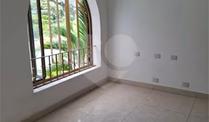 Condomínio com 4 quartos à venda em Jardim Marajoara - SP