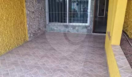 Sobrado com 3 quartos à venda ou para locação em Quarta Parada - SP
