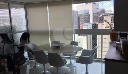 Apartamento com 3 quartos à venda em Vila Olímpia - SP