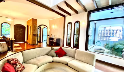 Casa com 4 quartos à venda em Jardim Avelino - SP