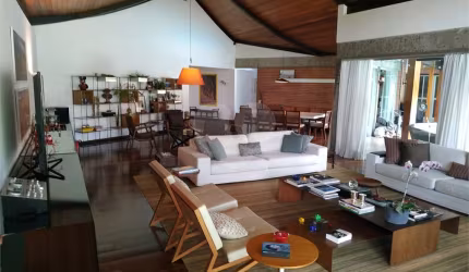 Casa térrea com 4 quartos à venda em Interlagos - SP