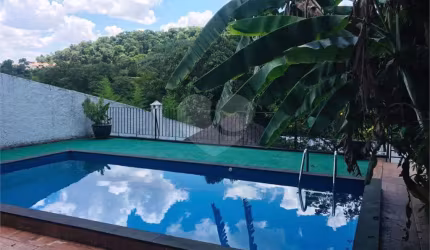 Casa térrea com 4 quartos à venda em Horto Florestal - SP
